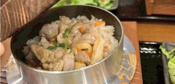 地鶏の釜飯